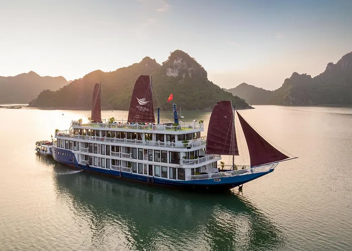 Aurora Cruise 5* Ha Long