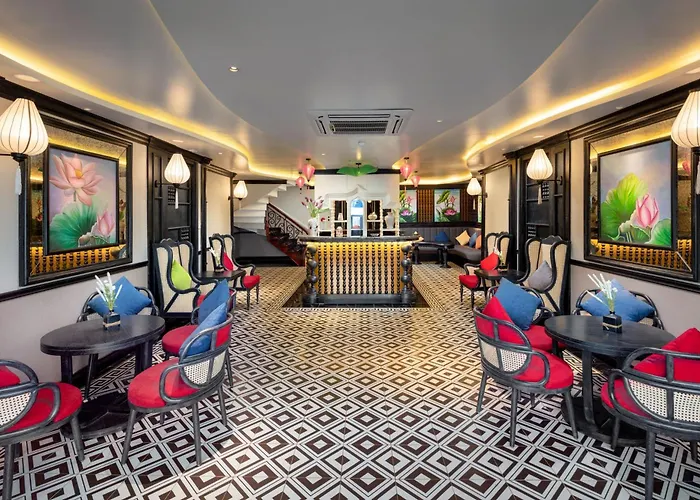 Aurora Cruise 5* Ha Long